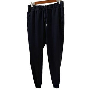 Lululemon On The Fly Jogger In Black Size 6